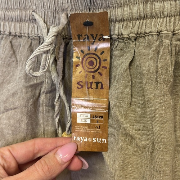 Raya Sun Tan High Waist Shorts with Lace Trim - Picture 4 of 10